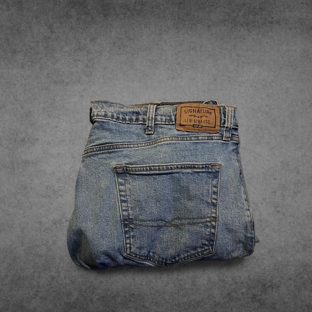 Signature Levi Strauss Mens Blue Denim Jeans 42x28 Relaxed Straight Leg Y2K